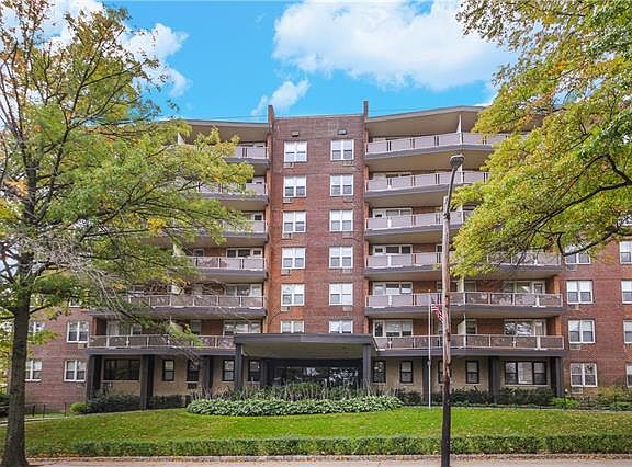 2nd image of 360 Westchester Ave APT 515