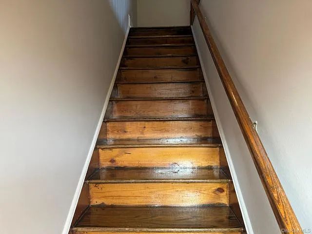 140 McGlynn Pl — Photo 3