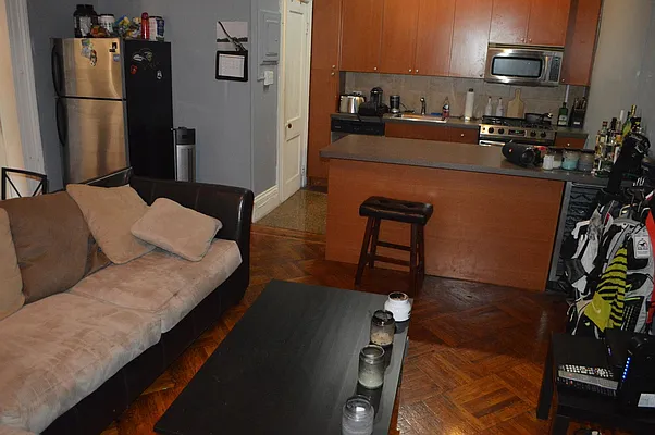 Rented by Easy Rental LLC | media 34