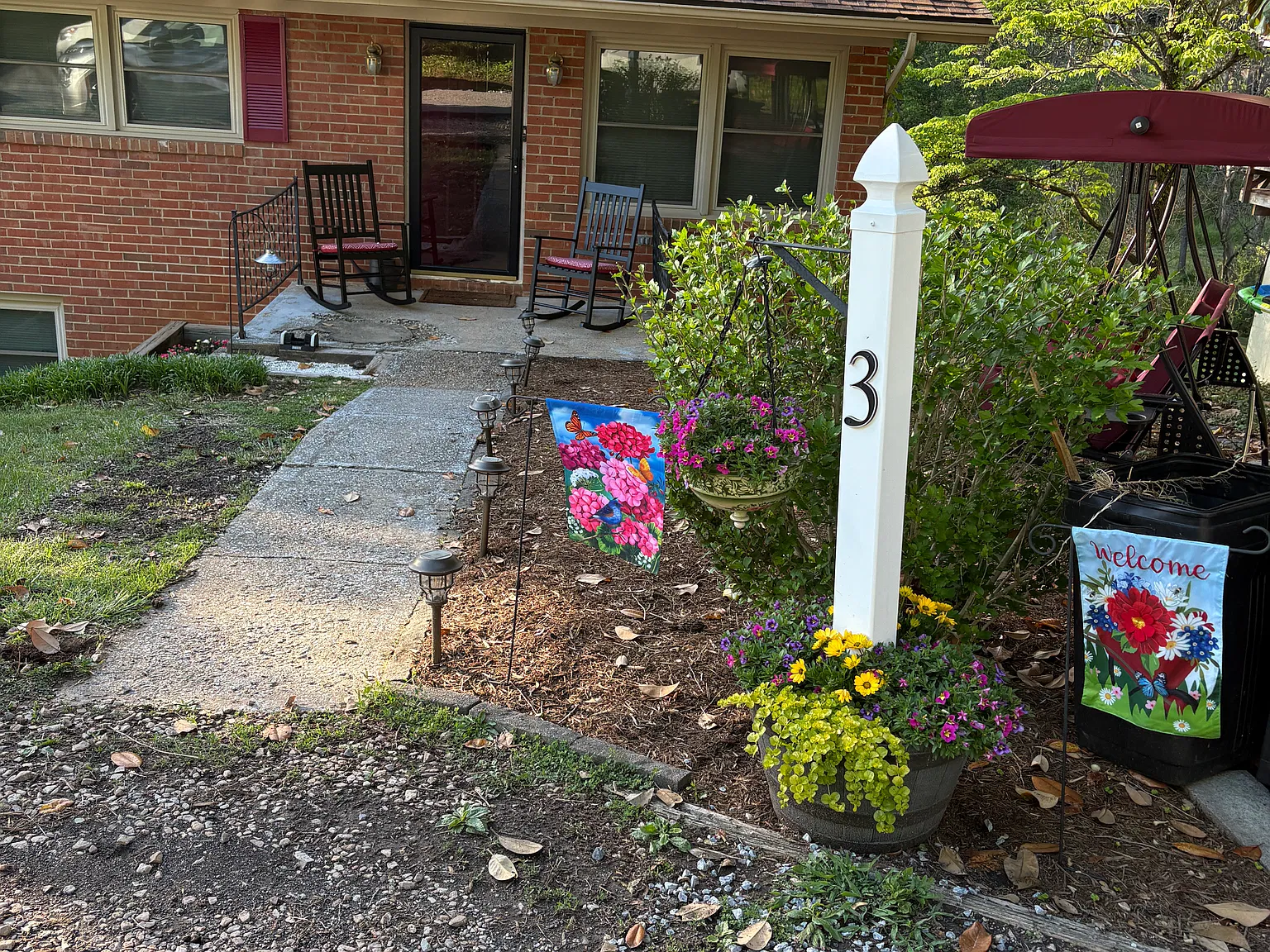 3 bed, 1300 sqft, $1,500 — Photo 2