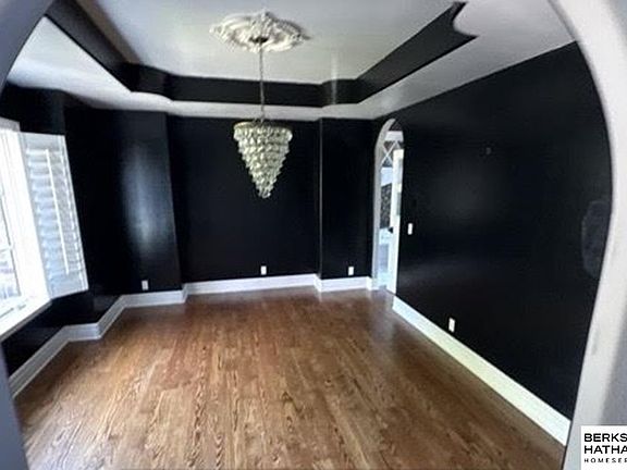 3rd image of 2386 Clark St