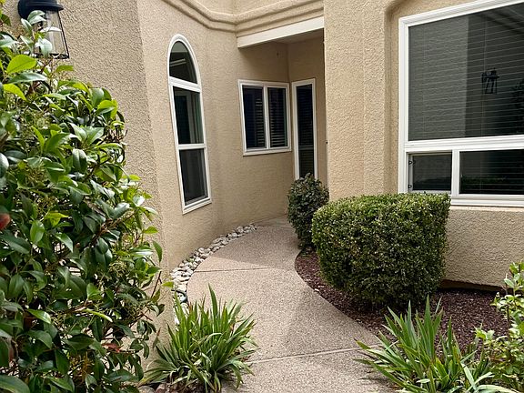 3rd image of 10800 Malaguena Ln NE