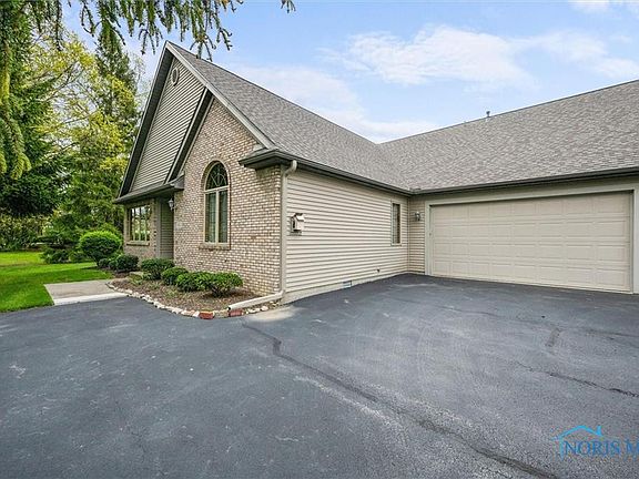 4th image of 102 Saint Martin Dr