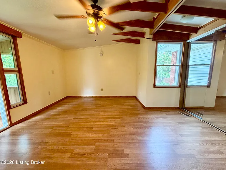 708 Grant Ave — Photo 8