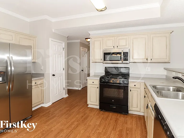 752 Teal Ct — Photo 5
