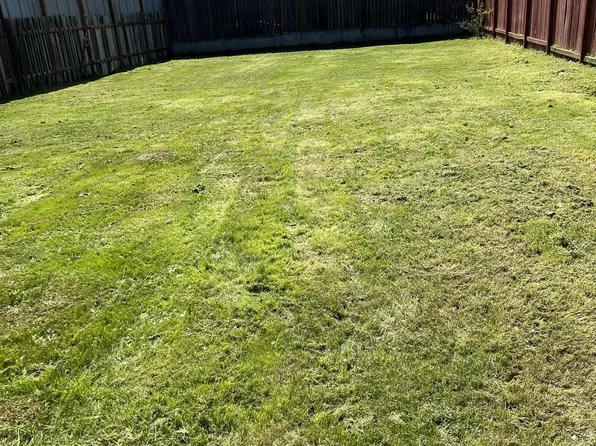 Irvine St W, The Dalles, OR 97058