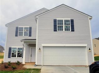 4962 Vienna Dozier Rd, Pfafftown, NC 27040