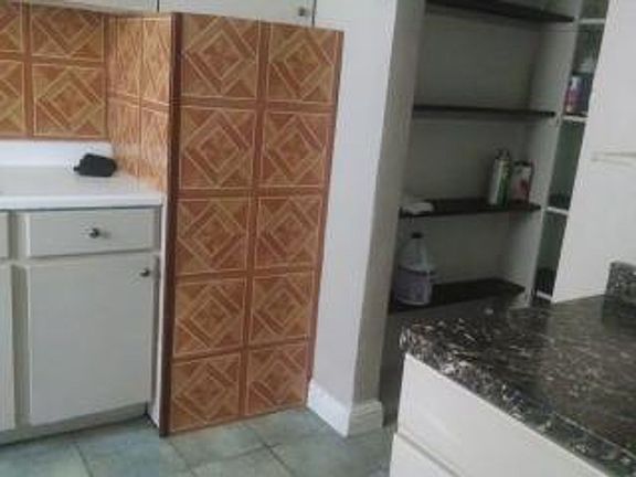 3rd image of 1711 Santa Paula Dr APT D