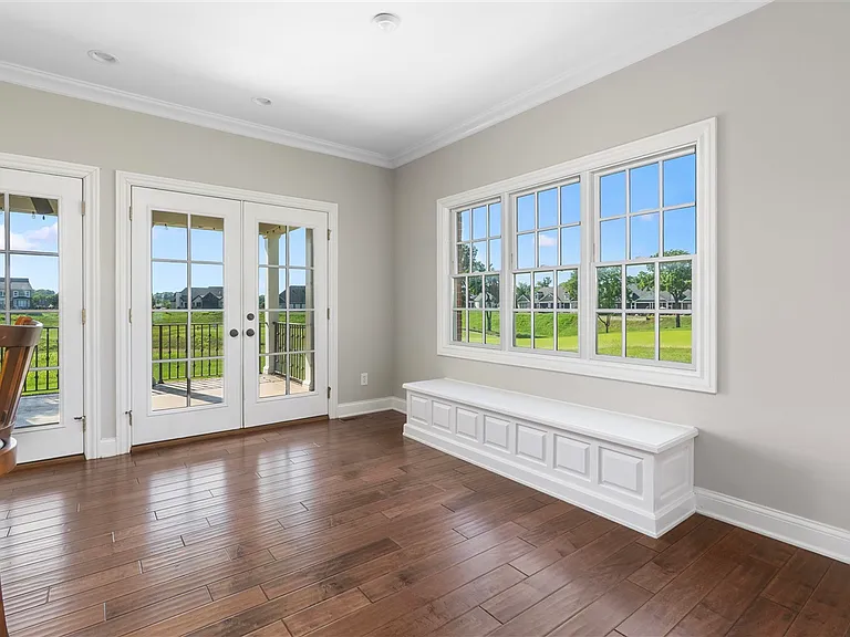 358 Club Ct — Photo 10