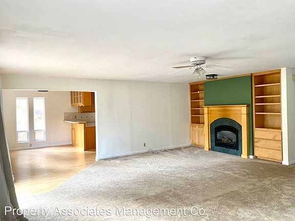 4th image of 10877 Thornicroft Way