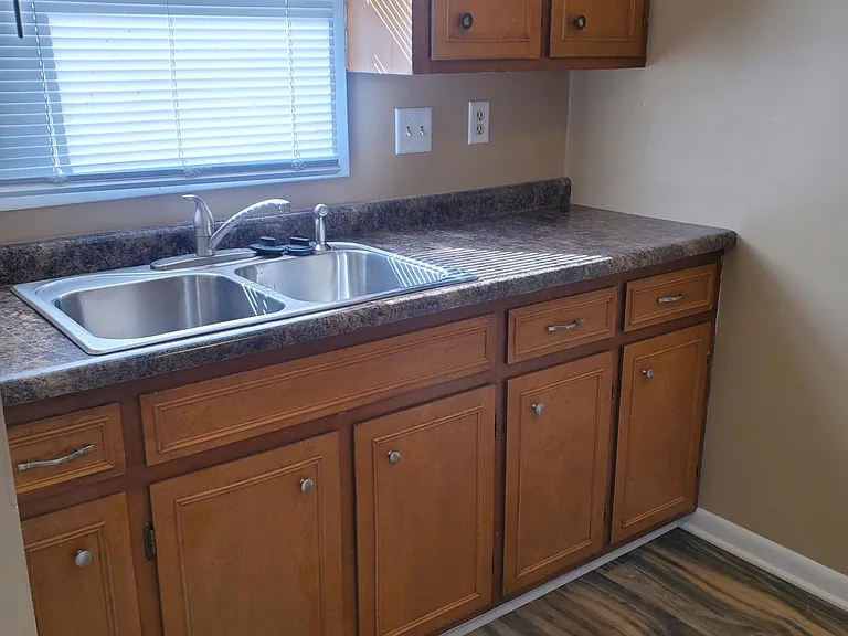 1175 Ohio St — Photo 2
