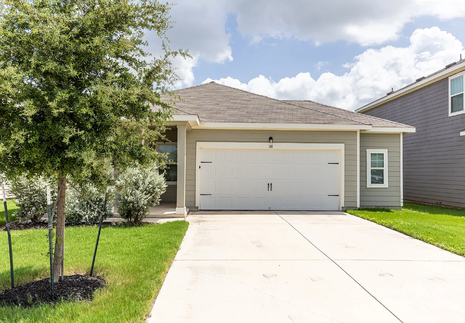 3 bed, 2.0 bath, 1420 sqft, $1,850 — Photo 1