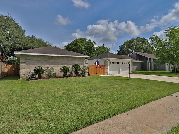 3rd image of 5110 Appleblossom Ln