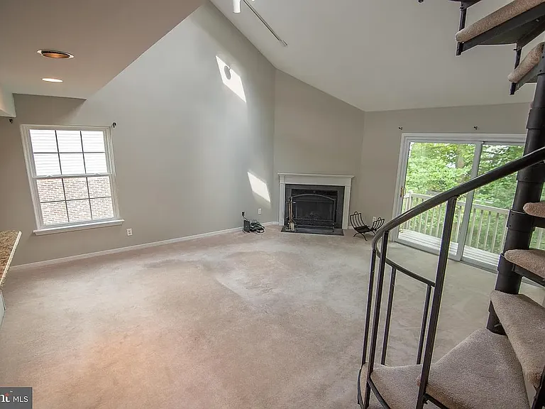 108 Cheswold Ct — Photo 5