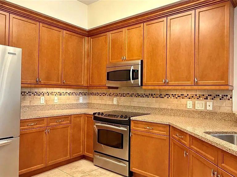 350 Carolina Ave #407 — Photo 11