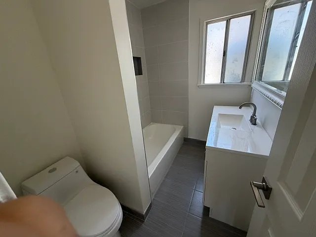 428 N Lomita St #428 — Photo 9