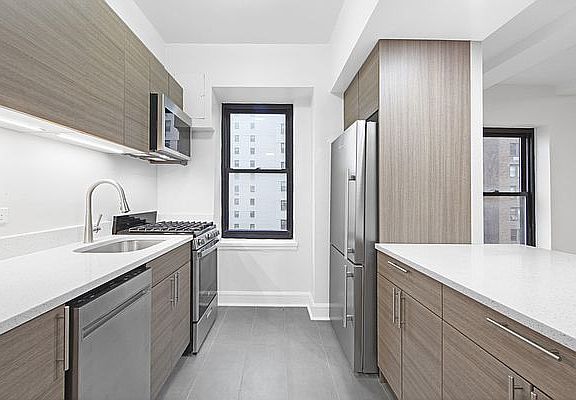4th image of 400 E 57th St APT 8B
