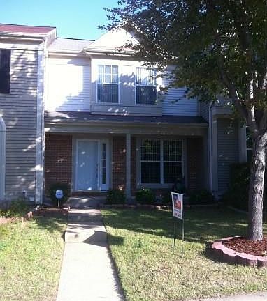 3rd image of 2716 McGuffeys Ct