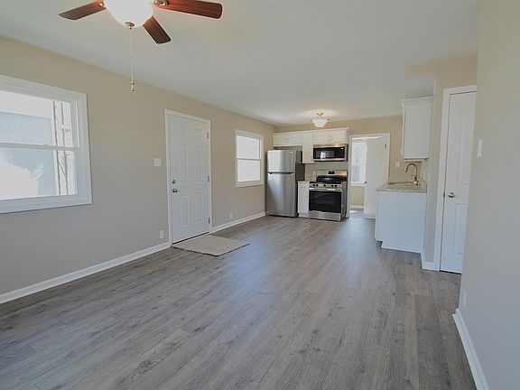 4th image of 1304 Clara Ave