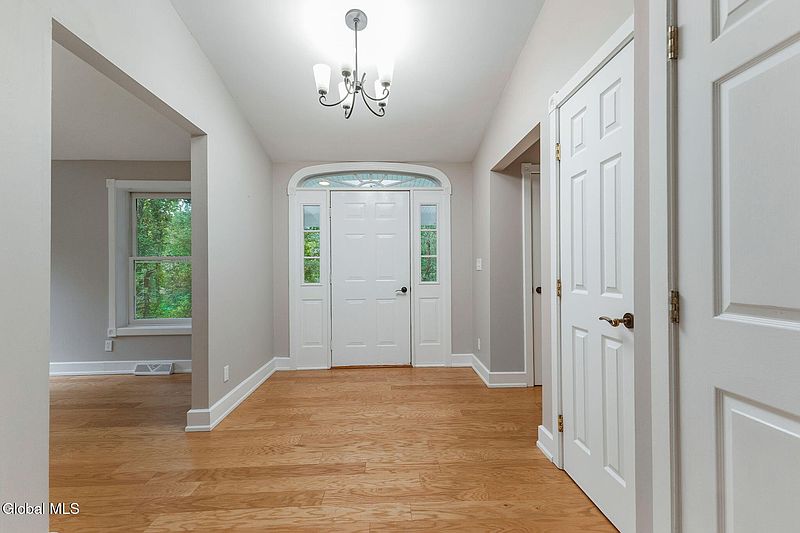 4th image of 760 Krumkill Road