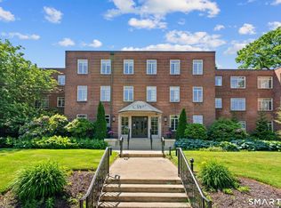 869 Farmington Ave APT 205, West Hartford, CT 06119