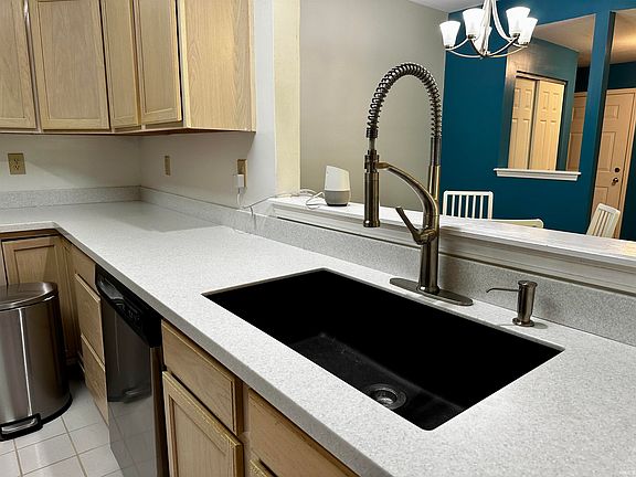 5th image of 3703 E Barrington Dr #C102