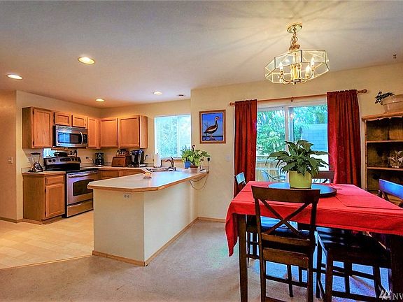 4th image of 3328 48th Avenue Ct NE