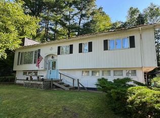 8 Seneca Ave, Saranac Lake, NY 12983