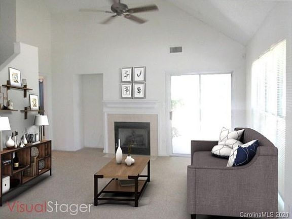 2nd image of 17529 Tuscany Ln