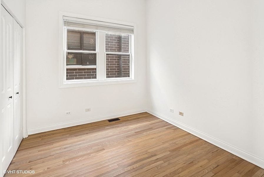 1st image of 4012 N Mozart St #3