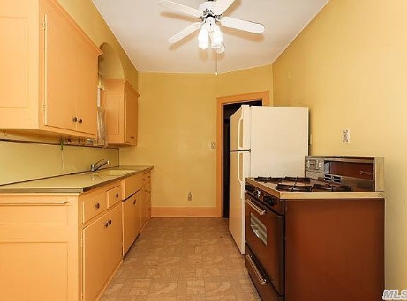 4th image of 8546 261st St