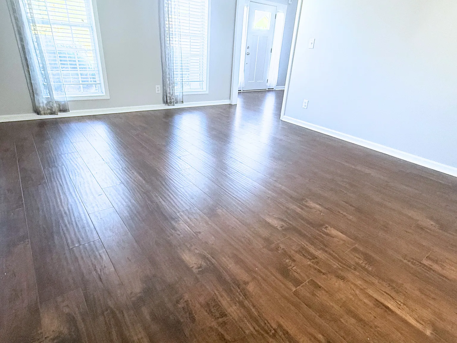 5 bed, 3434 sqft, $3,200 — Photo 4