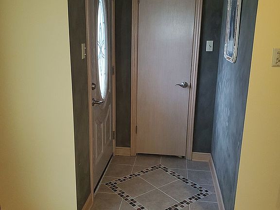 Front Entry Way