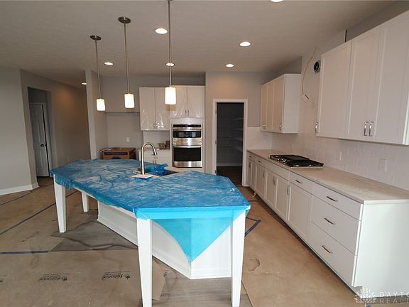 3rd image of 511 Carleton Dr #151