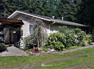 112 E Pathfinders Dr, Belfair, WA 98528