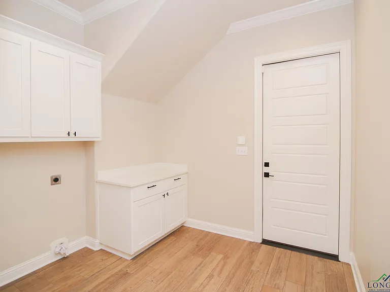 140 Lilly Lue Ln — Photo 17