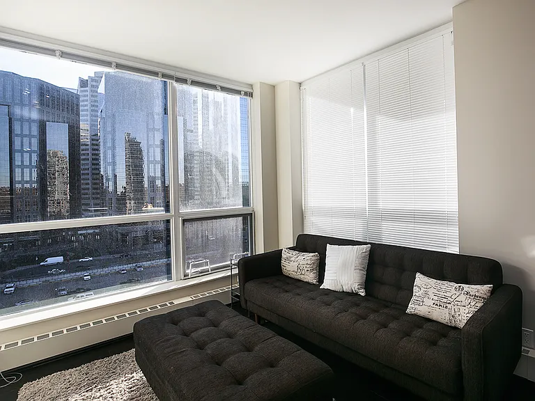 222 Riverfront Ave SW #917 — Photo 5