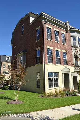 1st image of 813 Fair Winds Way