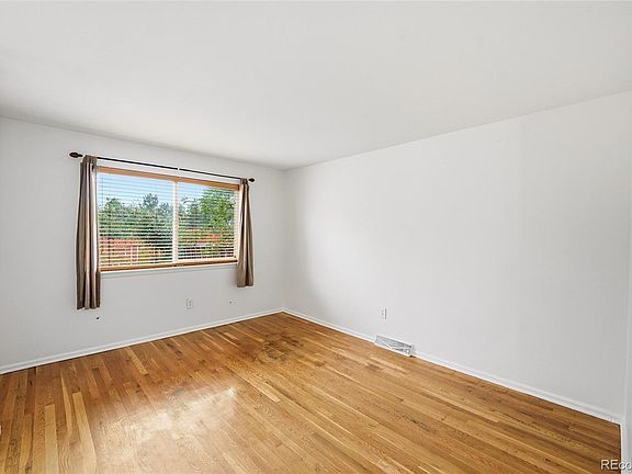 5th image of 1622 Longbow Court