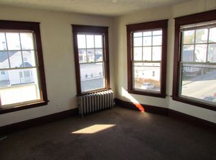 88 Bartlett St APT 10, Lewiston, ME 04240