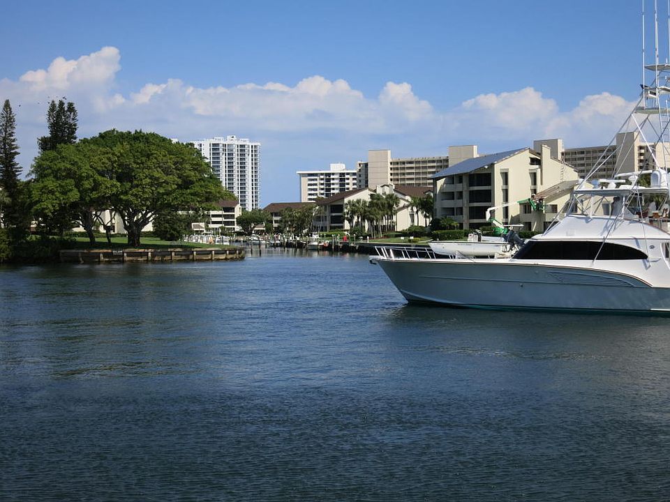 1st image of 20 Yacht Club Dr APT 109