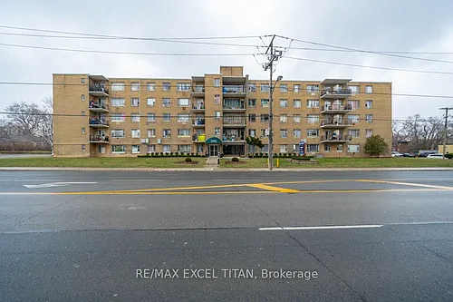 2895 Bathurst St #111 Photo 1
