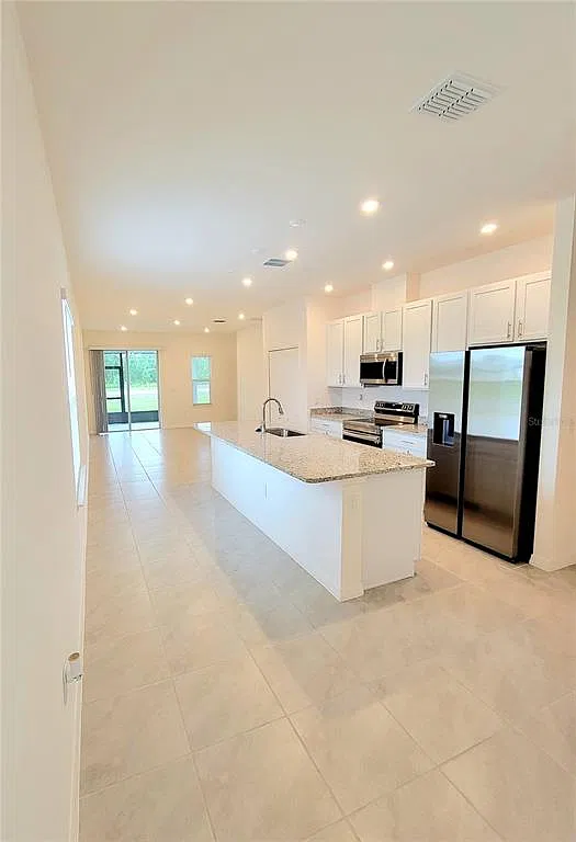 3 bed, 2.0 bath, 1492 sqft, $2,350 — Photo 3