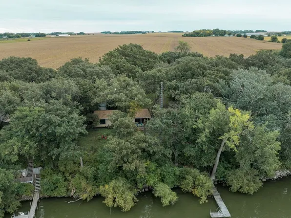 392 252nd Pl, Orleans, IA 51360