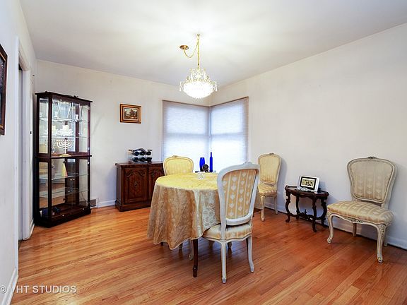 5th image of 7506 Kolmar Ave
