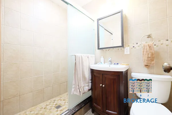 Rented by SBJ Brokerage, LLC | media 26