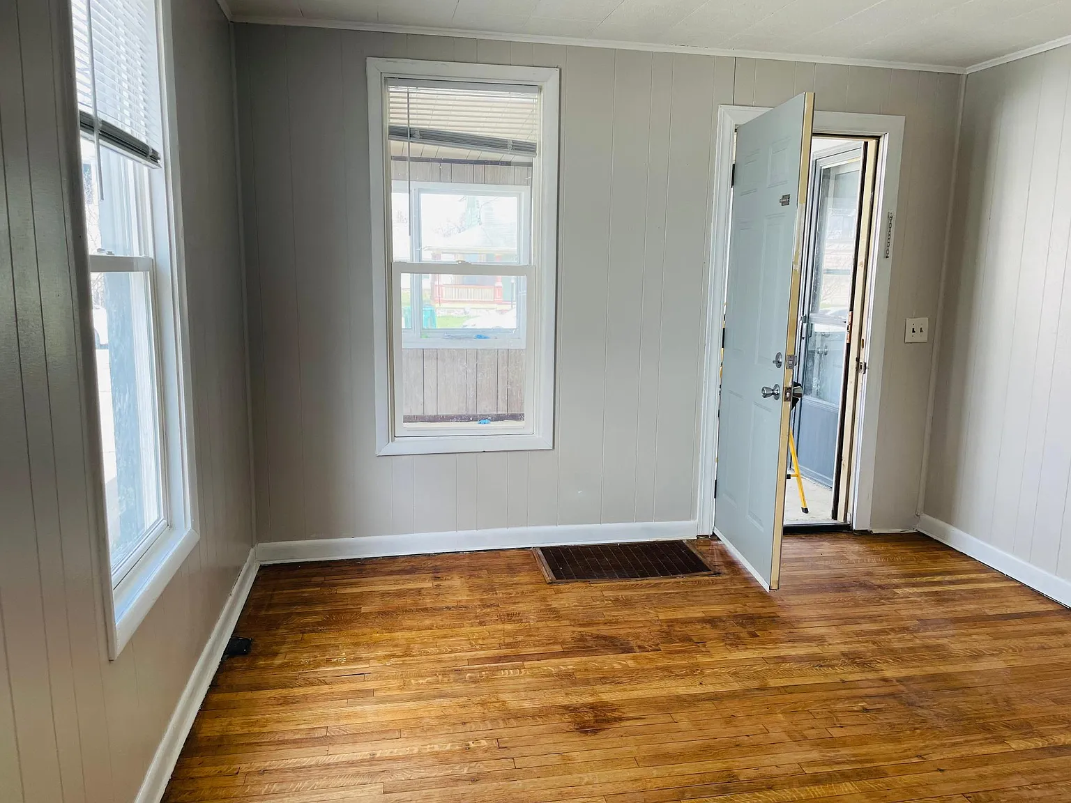 218 Calhoun St — Photo 1