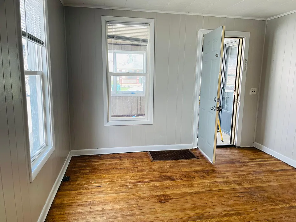 218 Calhoun St #1