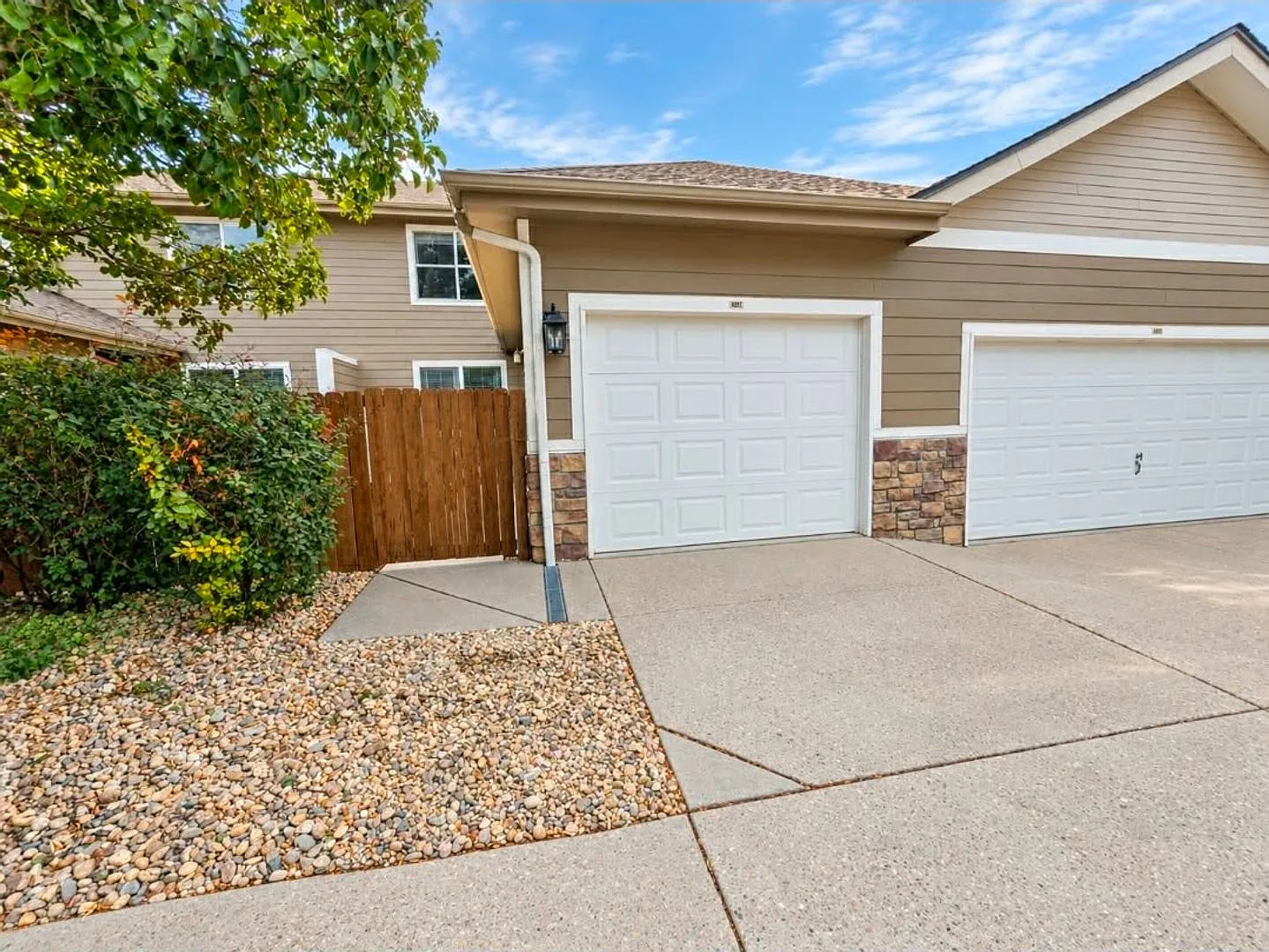 Gorgeous Two Bedroom Condo! — Photo 4