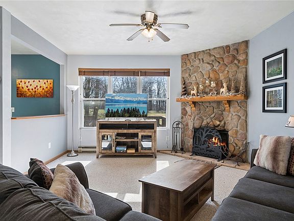 2nd image of 1871 Eagles Ridge Way